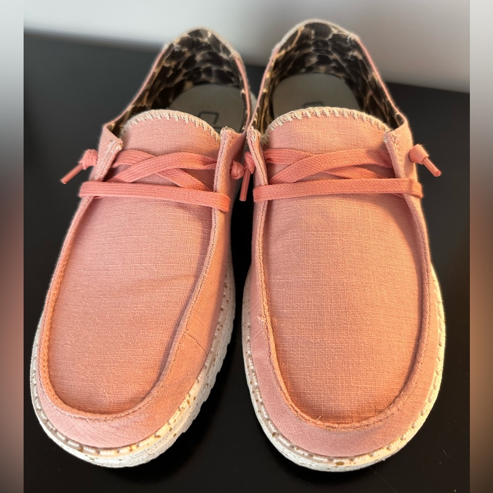 Women’s hey dude guava